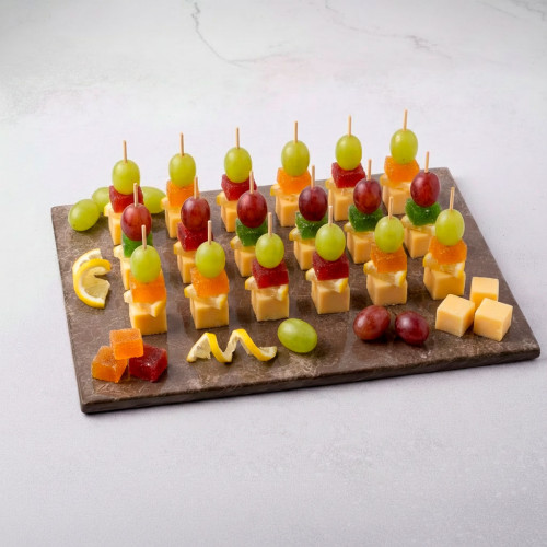 Канапе «Чеддер & виноград»